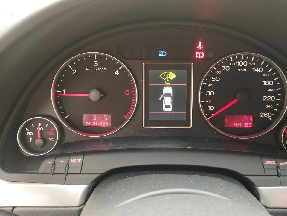Audi A4 2007 — photo 12