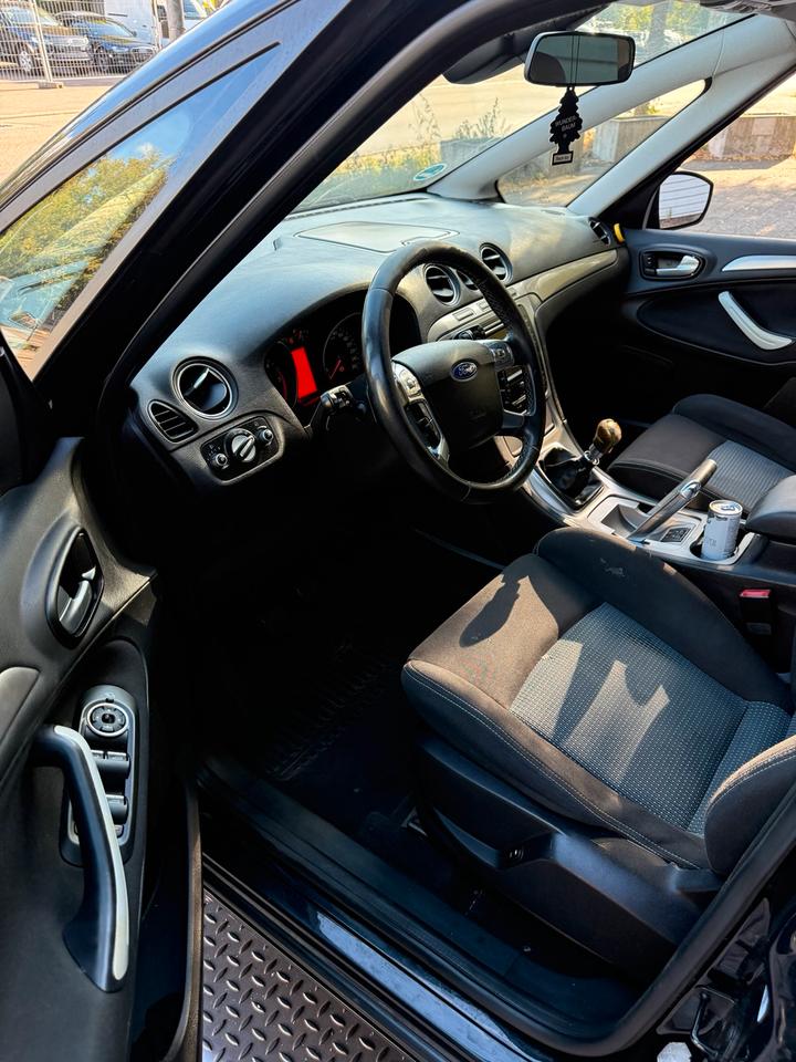 Volkswagen Weitere VW 2011 — photo 17