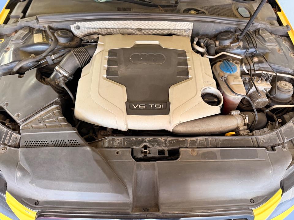 Audi A4 2009 — photo 19