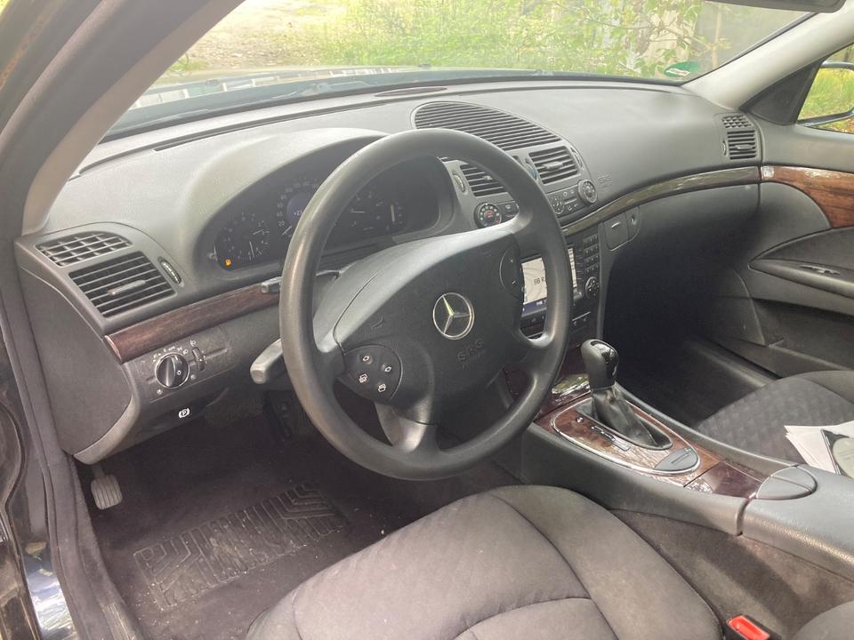 Mercedes Benz E 220 2004 — photo 7