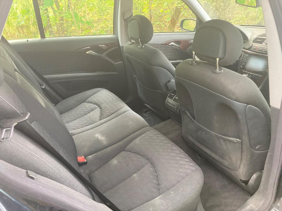 Mercedes Benz E 220 2004 — photo 8