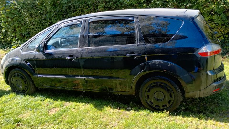 Ford S-Max 2007 — rear view