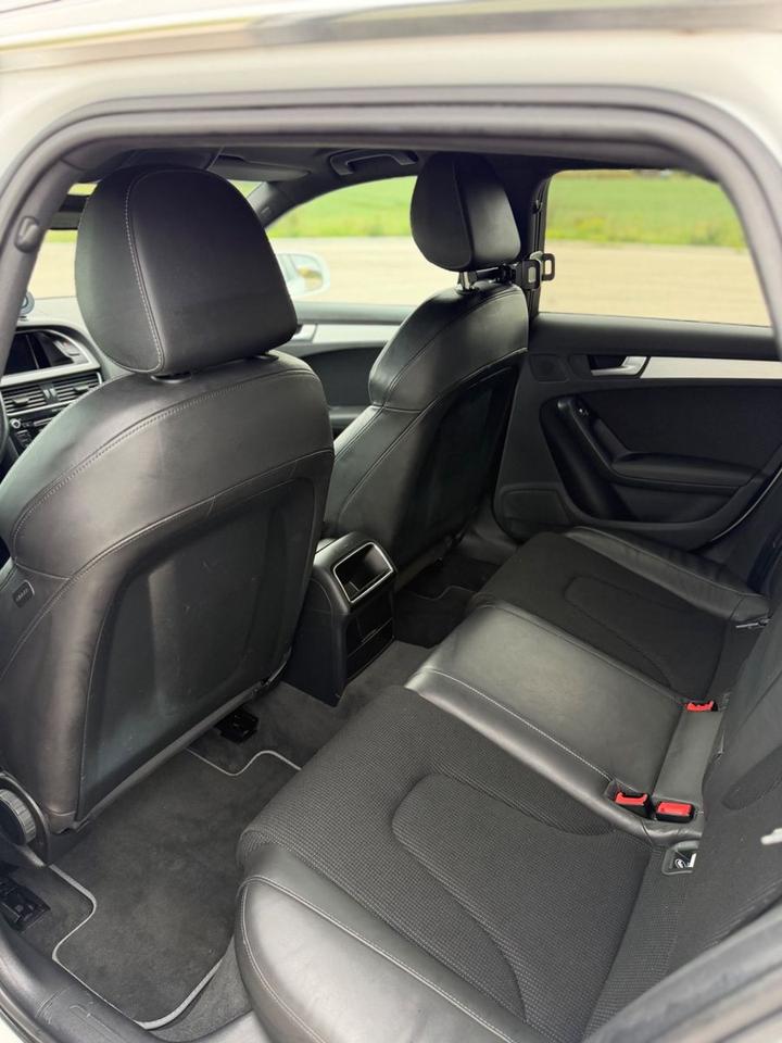 Audi A4 2013 — photo 10