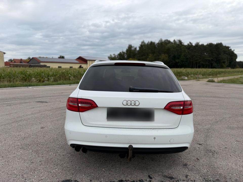 Audi A4 2013 — photo 7