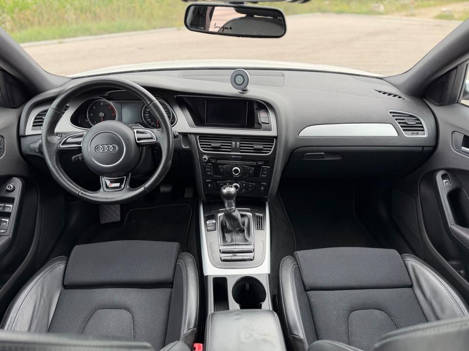 Audi A4 2013 — photo 9