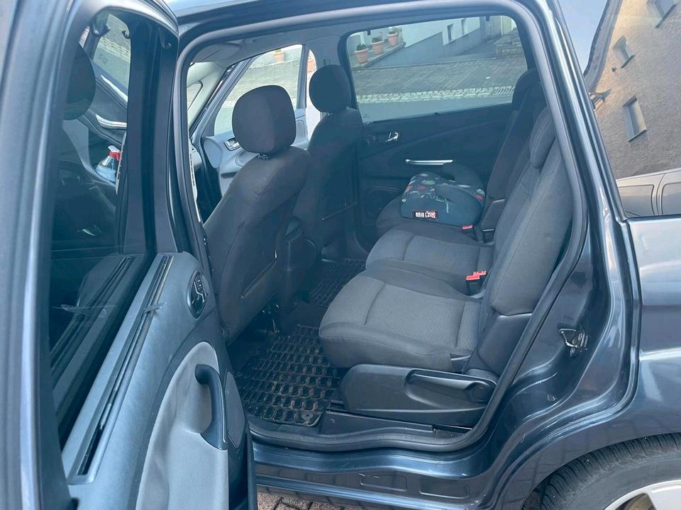 Ford C-Max 2007 — photo 6