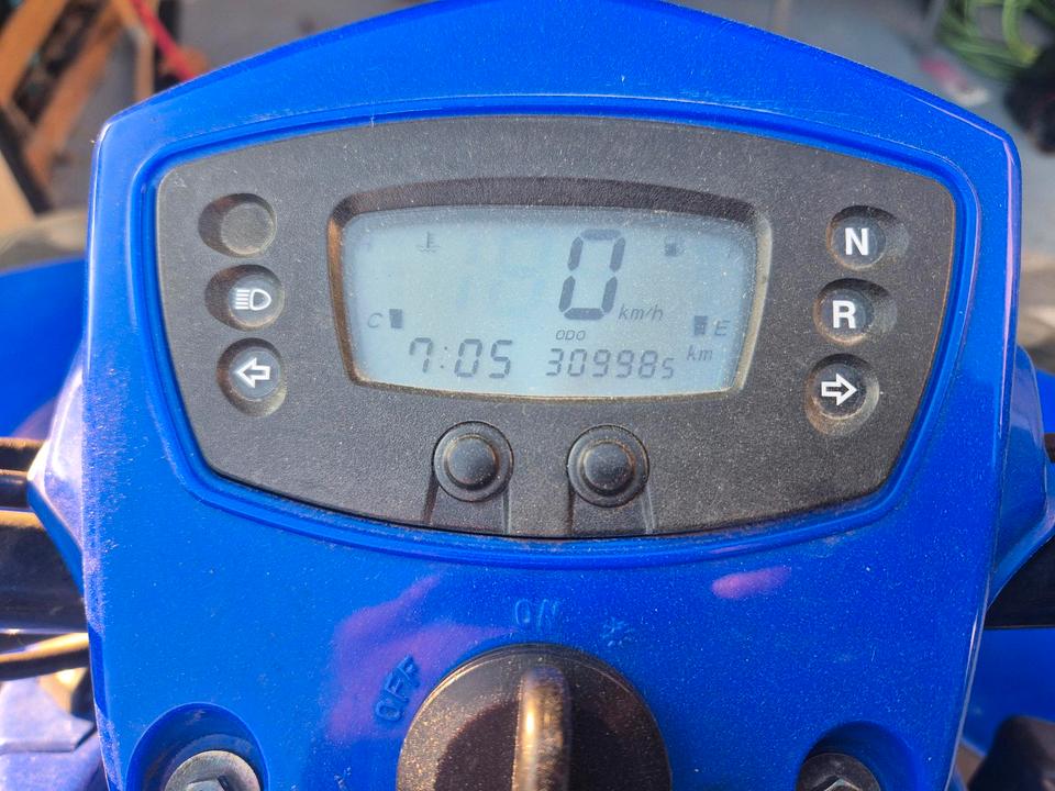 Kymco MXU 250 – Blaues Spaßgerät mit Gepäckabteilung 2009 — photo 6