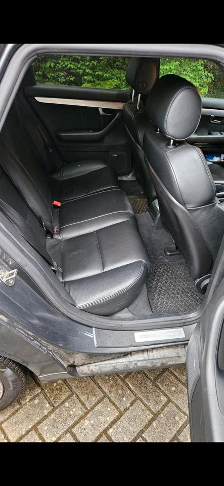 Audi A4 2007 — вигляд ззаду