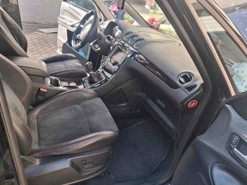 Ford S-Max 2009 — engine