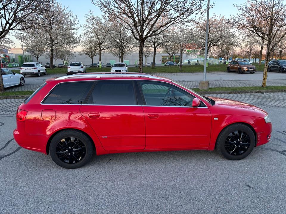 Audi A4 2005 — rear view