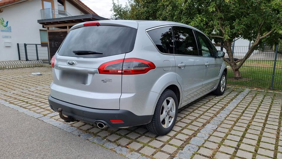 Ford S-Max 2011 — engine