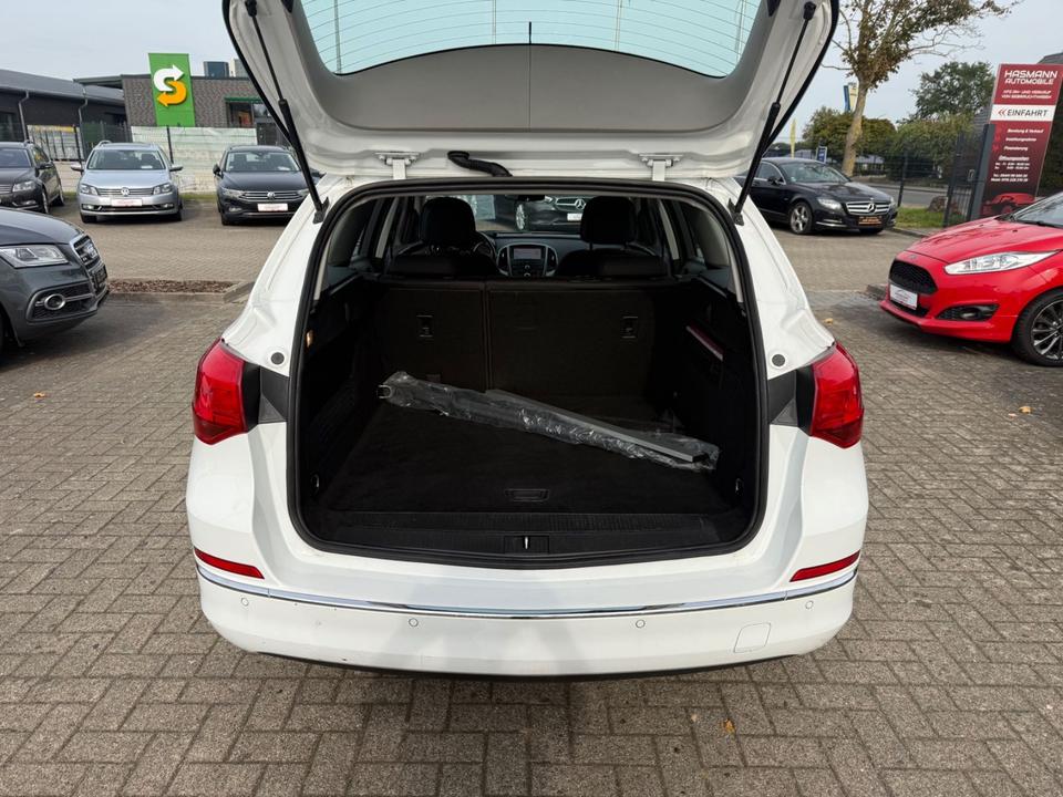 Opel Astra 2015 — photo 16