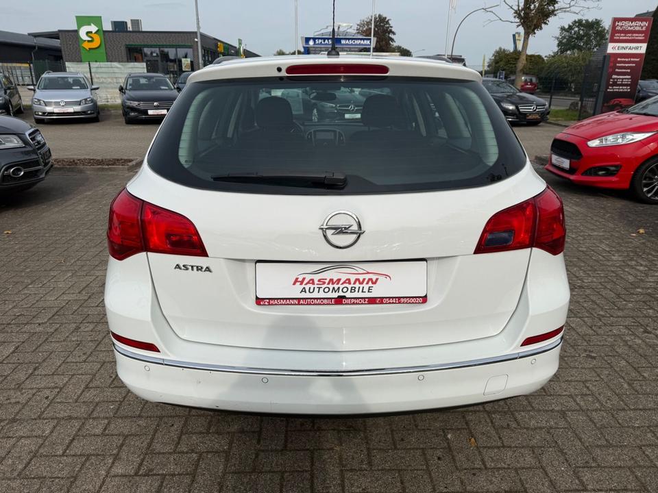 Opel Astra 2015 — photo 7