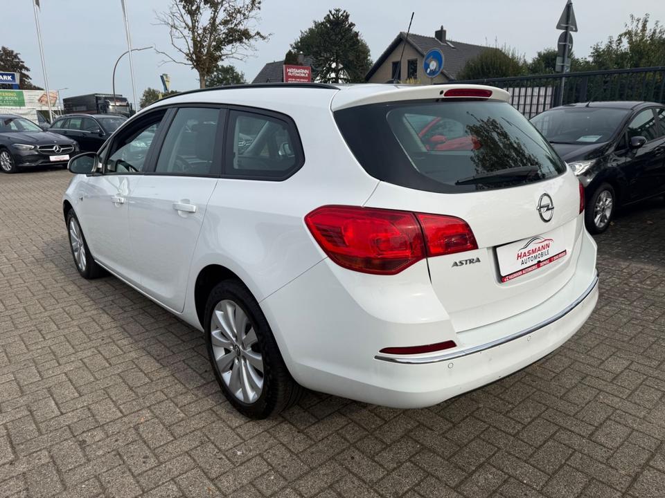 Opel Astra 2015 — photo 8