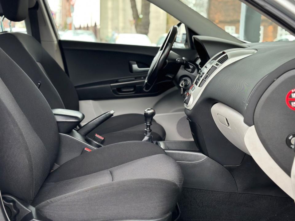 Kia Ceed 2009 — photo 15