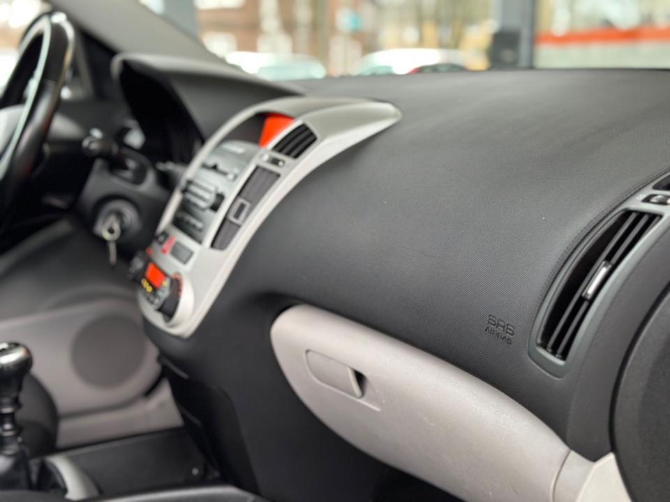 Kia Ceed 2009 — photo 18
