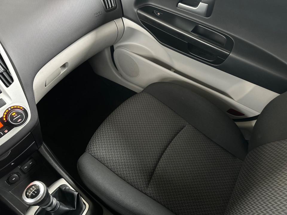 Kia Ceed 2009 — photo 30