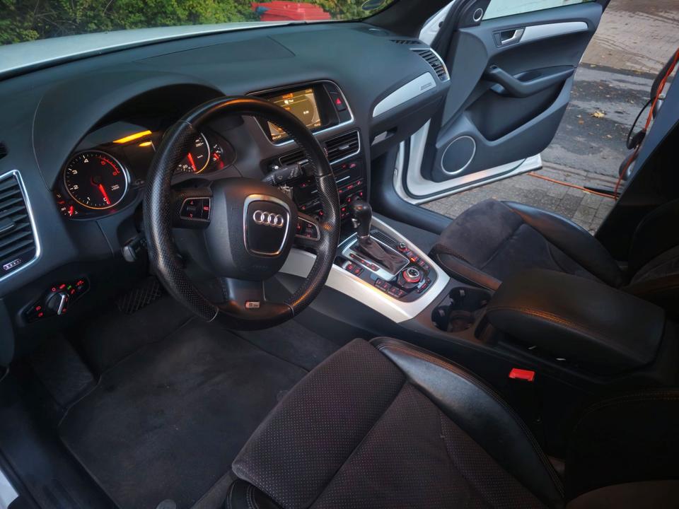 Audi Q5 2009 — photo 8