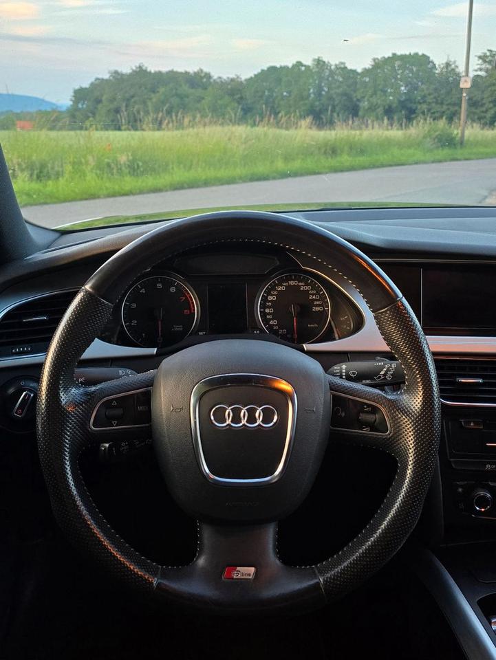 Audi A4 2011 — photo 13
