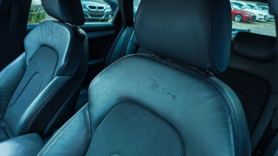 Audi A4 2012 — engine