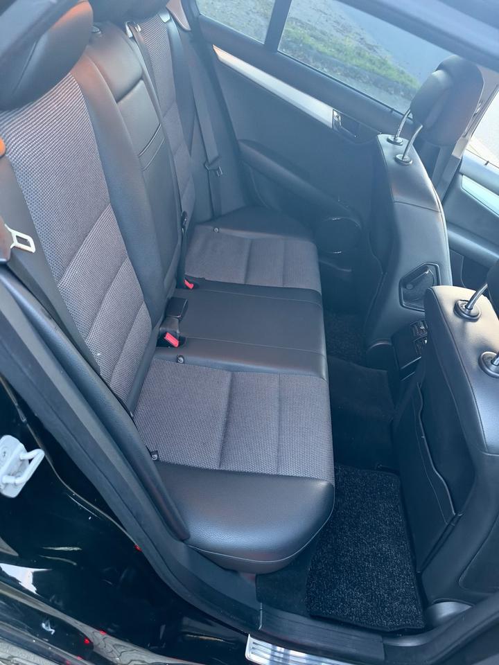 Mercedes Benz C 220 2010 — photo 5