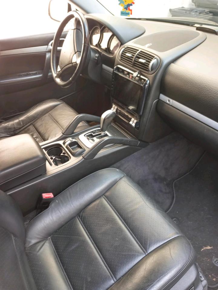Porsche Cayenne 2005 — двигун