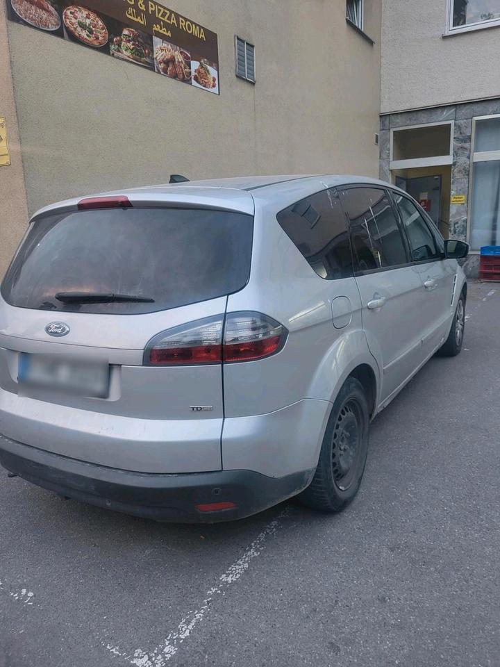 Ford S-Max 2009 — interior