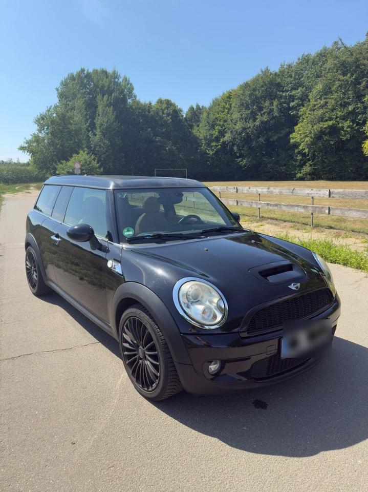Mini Cooper S Clubman 2009 — rear view