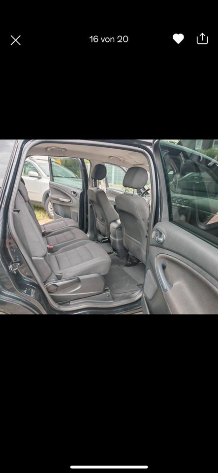 Ford S-Max 2011 — photo 10
