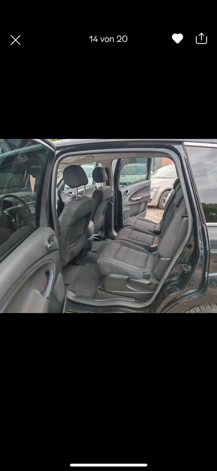 Ford S-Max 2011 — photo 8
