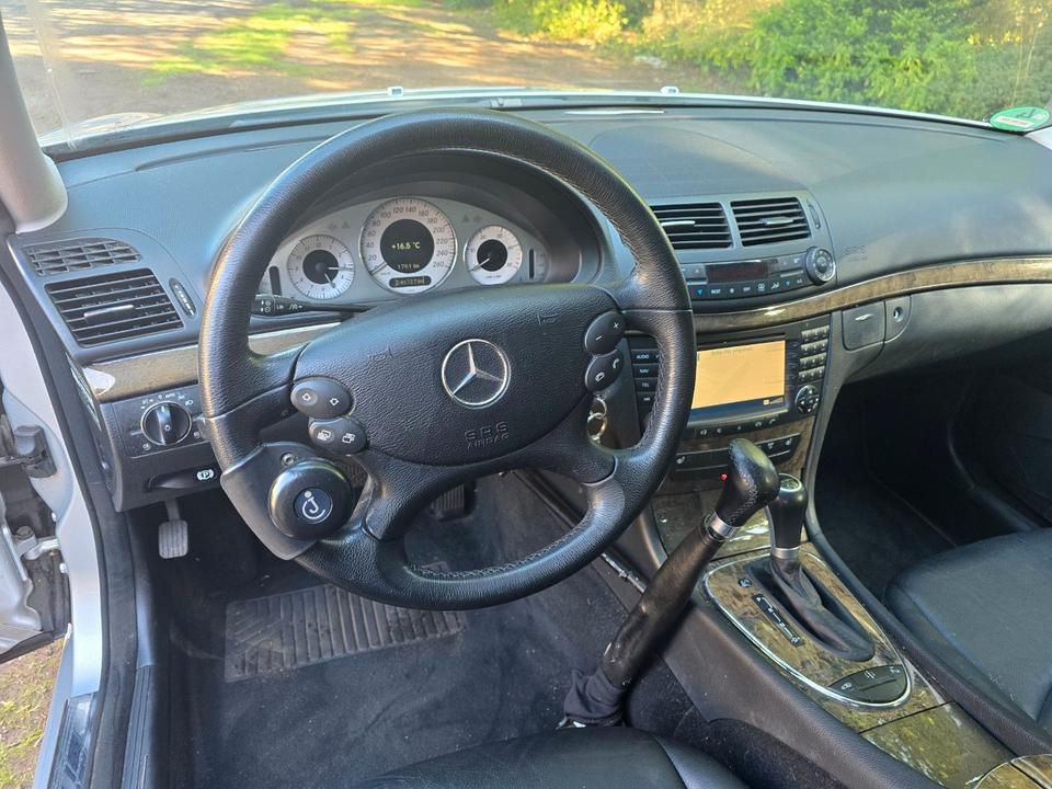 Mercedes Benz E 320 2008 — photo 10