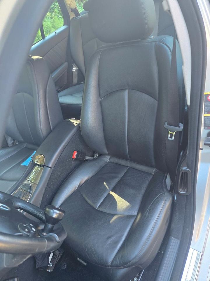Mercedes Benz E 320 2008 — photo 9