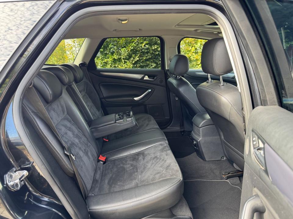 Ford Mondeo 2013 — photo 10