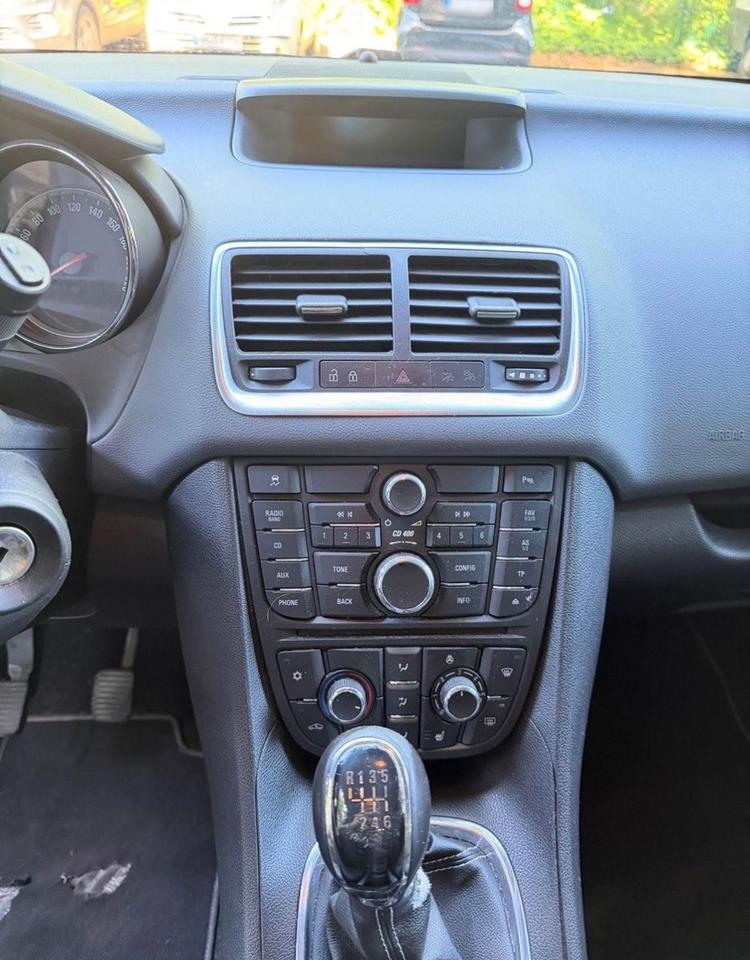 Opel Meriva 2011 — photo 6