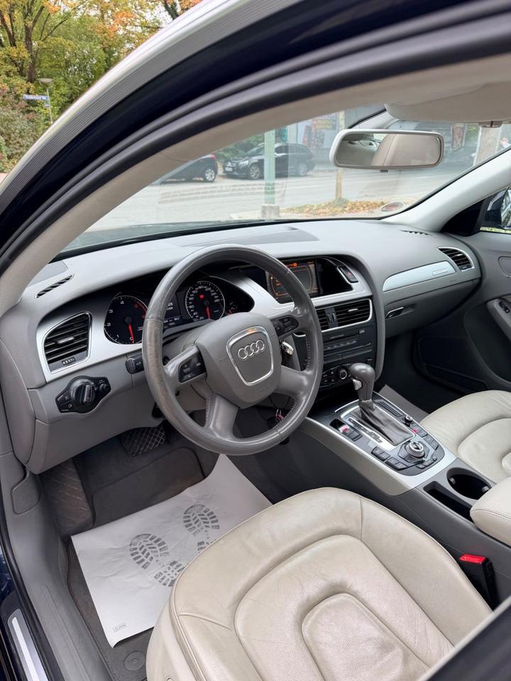 Audi A4 2009 — photo 13
