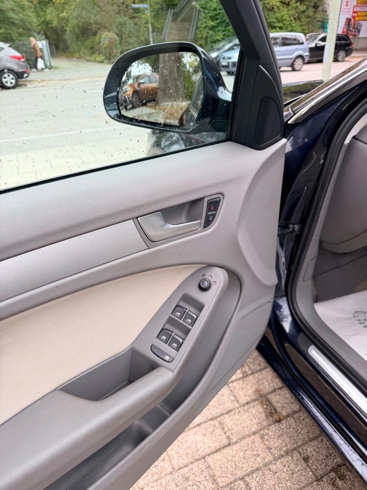 Audi A4 2009 — photo 16