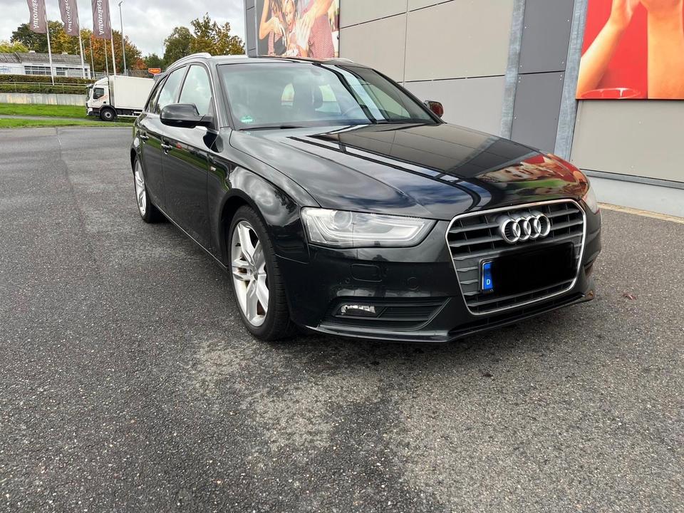 Audi A4 2013 — rear view