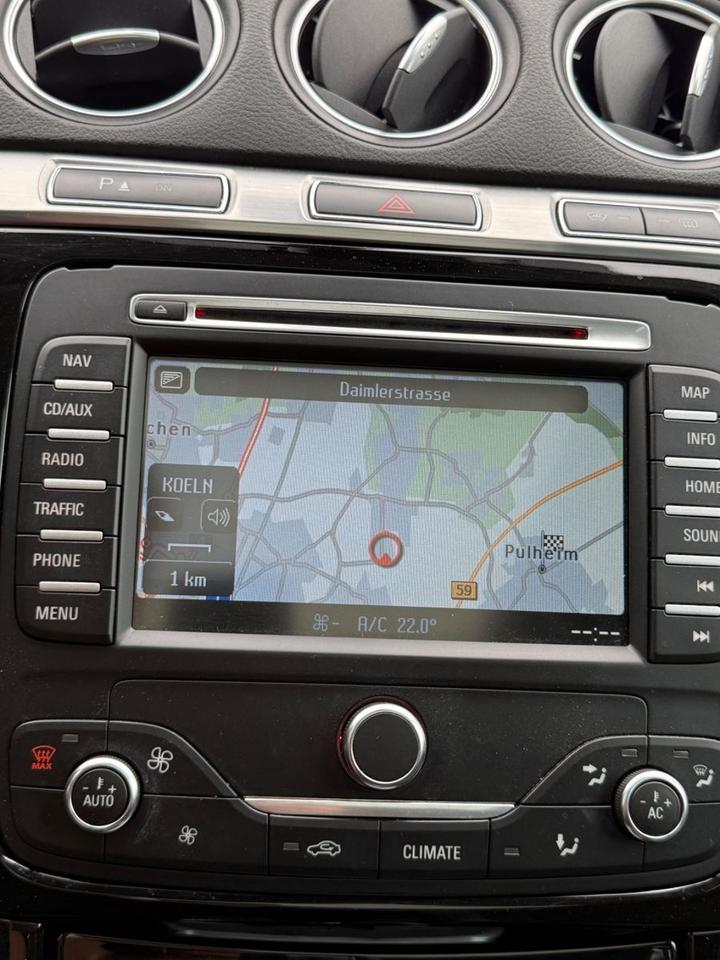 Ford S-Max 2012 — photo 15