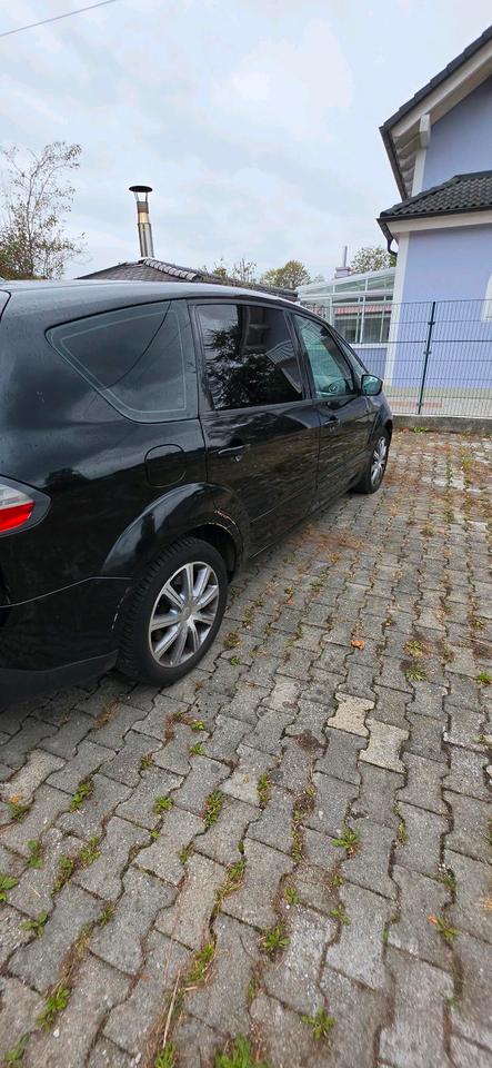 Ford S-Max 2008 — rear view