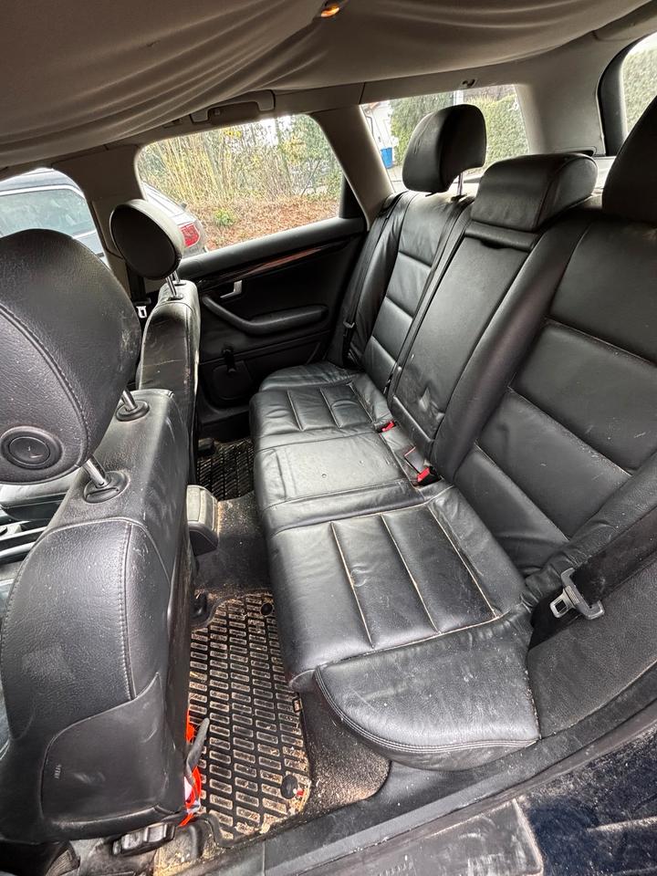 Audi A4 2004 — photo 5