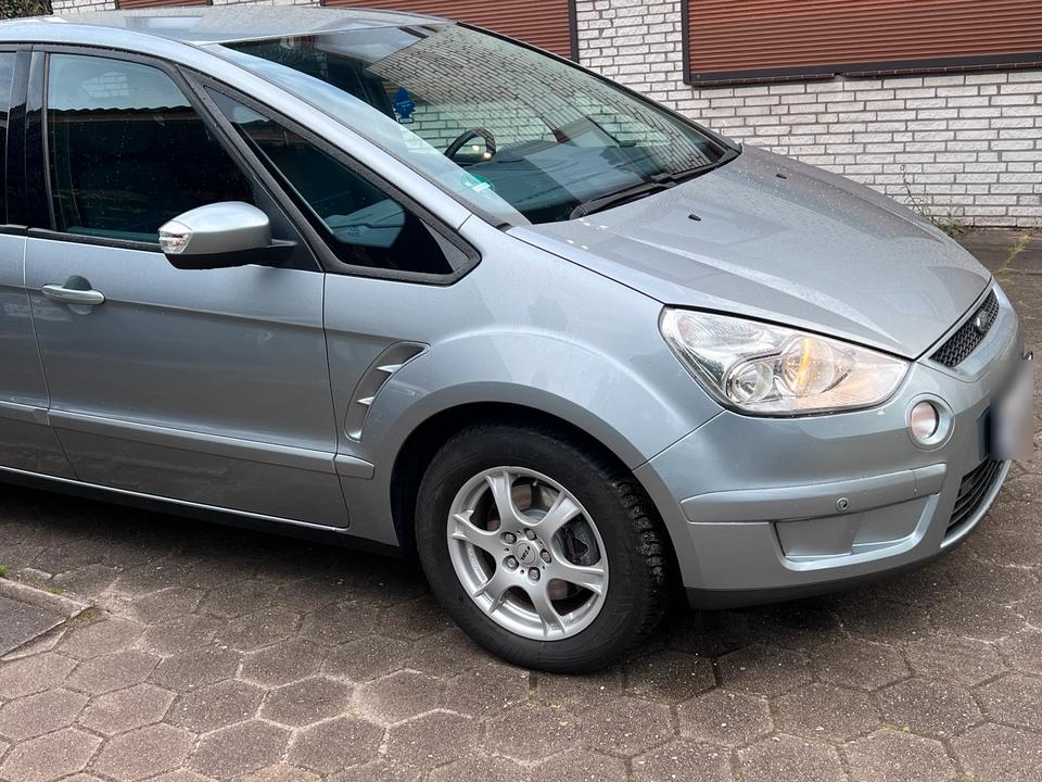 Ford S-Max, 2009