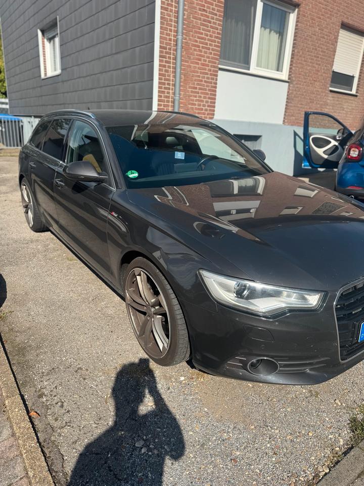 Audi A6 2012 — вигляд ззаду