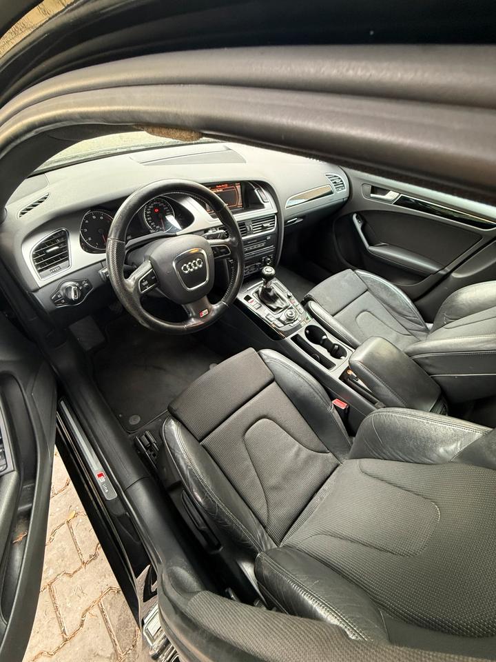 Audi A4 2009 — photo 5