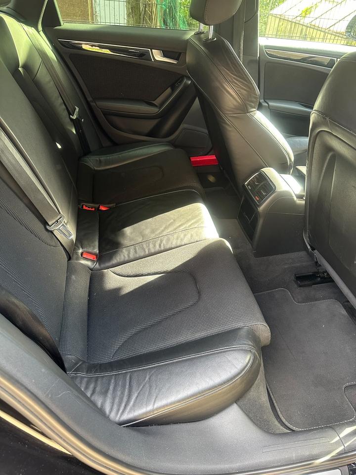 Audi A4 2009 — photo 6