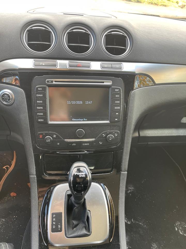 Ford S-Max 2013 — photo 12