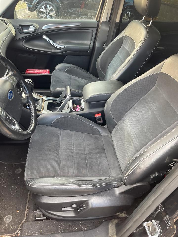 Ford S-Max 2013 — photo 14