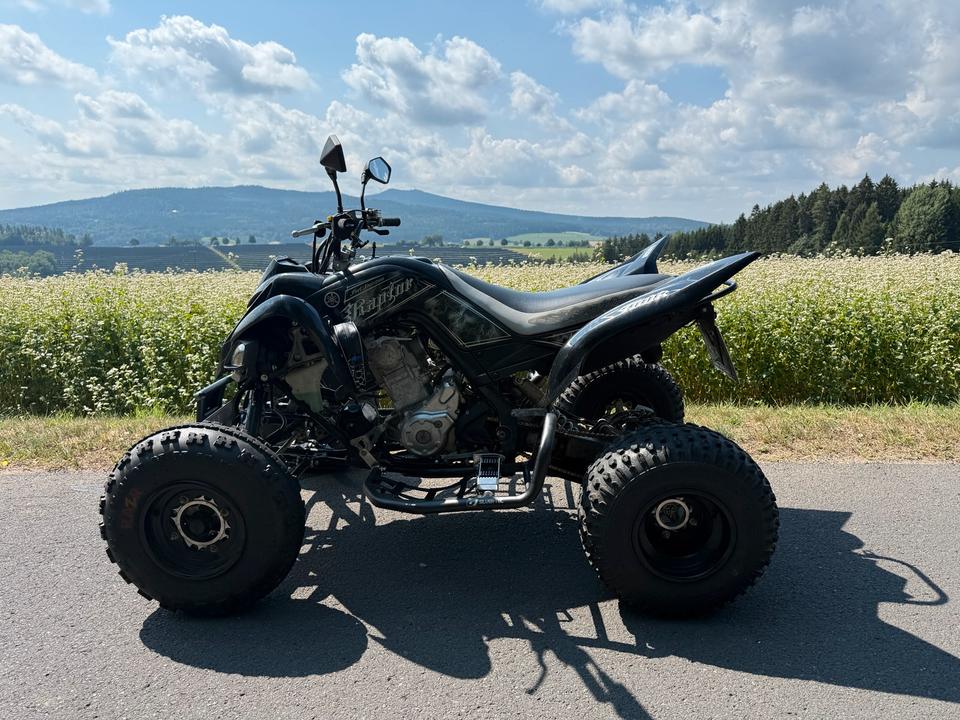 Yamaha Raptor 700R LOF 2012 — interior