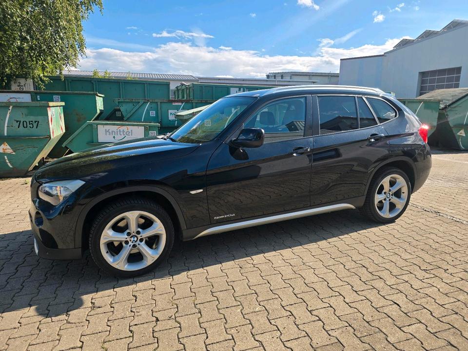 BMW X1 2010 — engine
