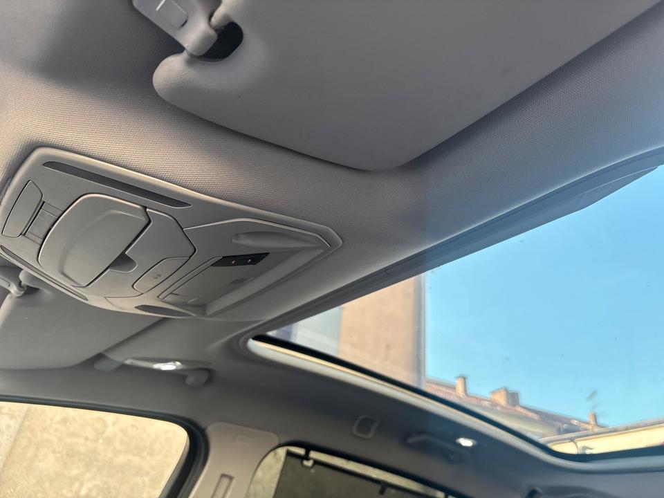 Ford S-Max 2011 — фото 15