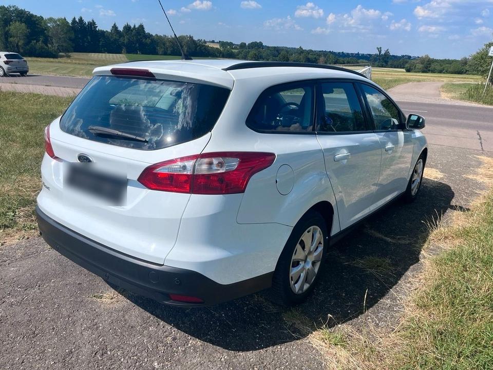Ford Focus 2013 — interior